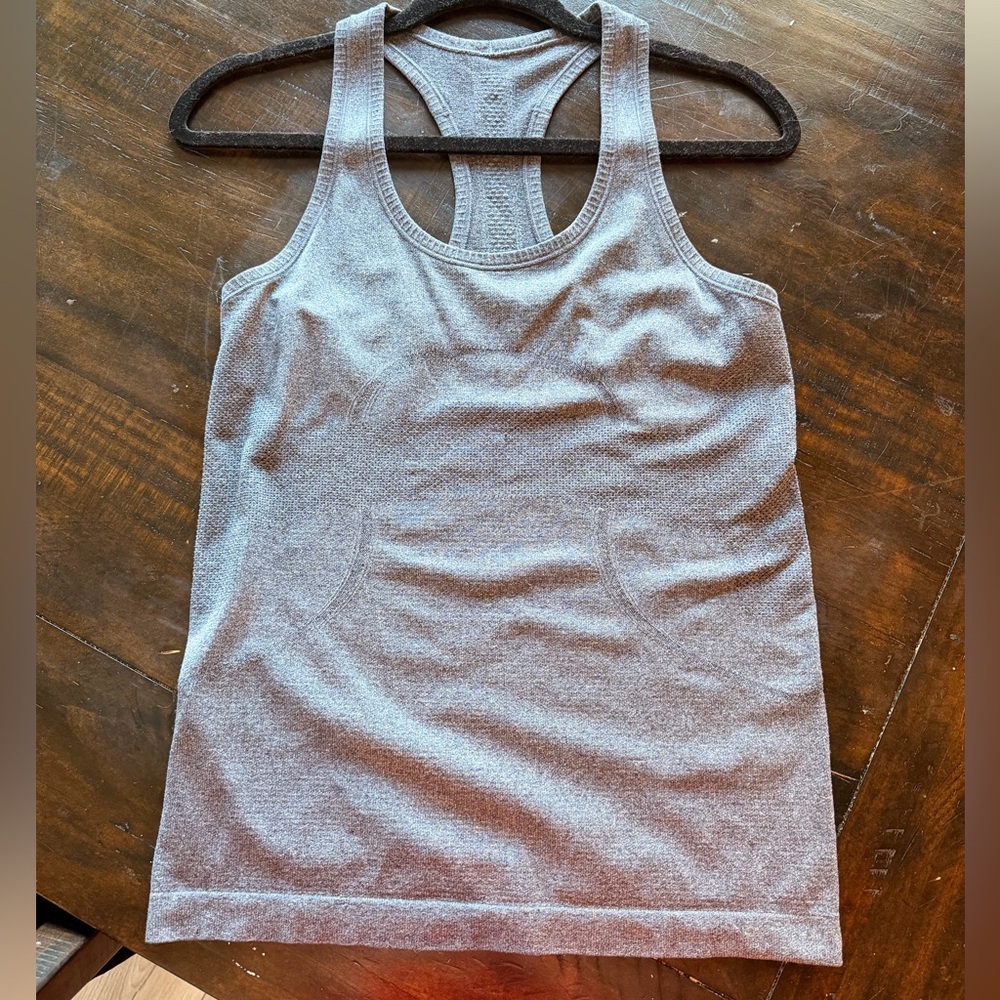 Lululemon tank